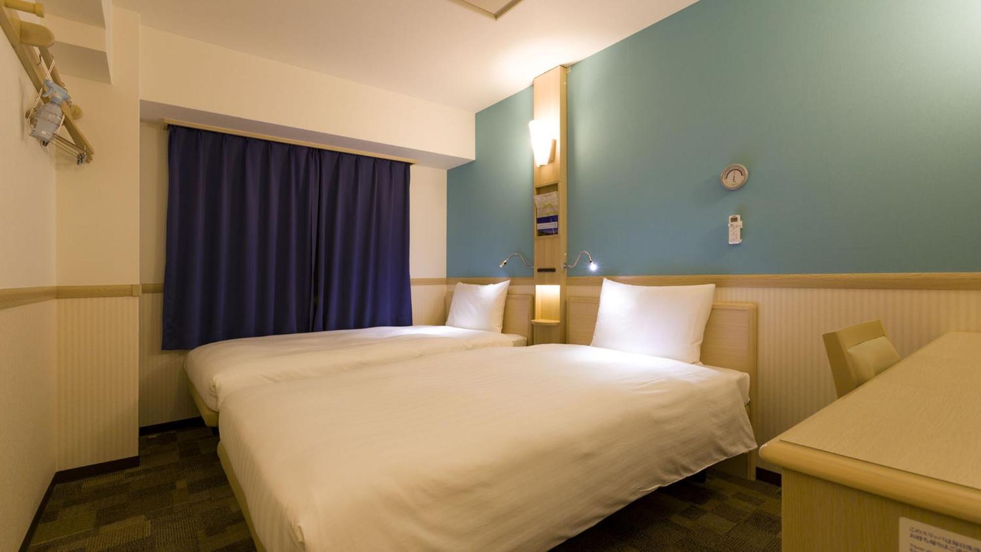 Toyoko Inn Ebina Eki Higashi Guchi Bilik gambar