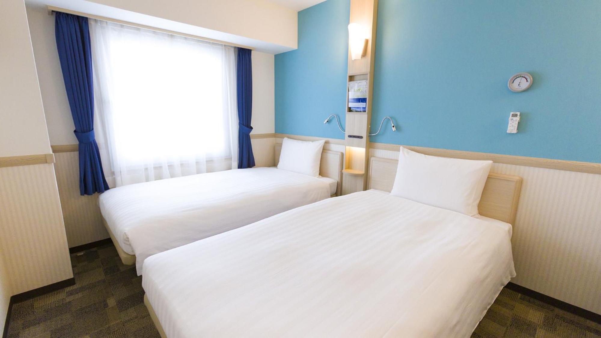 Toyoko Inn Ebina Eki Higashi Guchi Bilik gambar